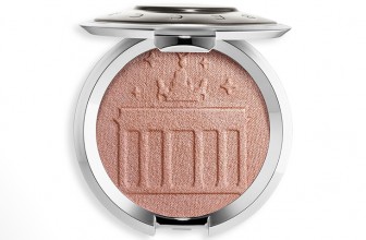 [Back in Stock] BECCA Shimmering Skin Perfector Pressed Highlighter x Hatice Berlin Girl Glow