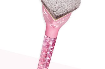 IT Cosmetics Love is the Foundation Brush