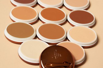 Danessa Myricks Beauty Yummy Skin Blurring Balm Powder