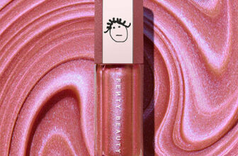 Fenty Beauty Gloss Bomb Universal Lip Luminizer in Grape Splash