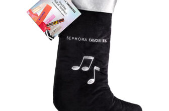 Sephora Favorites Überraschungssocke – Weihnachtssocke mit 5 Make-up- und Pflegeprodukten