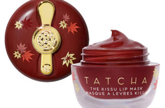 Tatcha The Kissu Hydrating Plumping Lip Mask in Maple