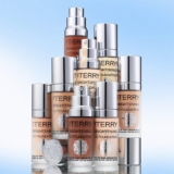 By Terry Brightening CC Foundation – jetzt in Deutschland erhältlich