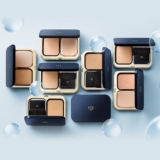 Clé de Peau Beauté Radiant Powder Foundation
