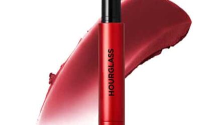 Hourglass Phantom Blur Balm – neue Farbe Red 0