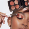 RÓEN Beauty Eyes on Me Eyeshadow Palette um – 53% reduziert