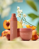 Rare Beauty by Selena Gomez Find Comfort Body Collection in Awaken Confidence – jetzt erhältlich