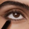 Nur heute – gratis Victoria Beckham Beauty Satin Kajal Liner