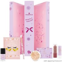 essence cosmetics HAPPY HOLIDAYS advent calendar 2022 – jetzt erhältlich